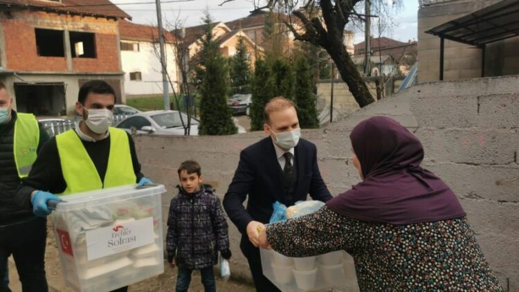 TIKA DONIRALA 1000 OBROKA U NOVOM PAZARU 