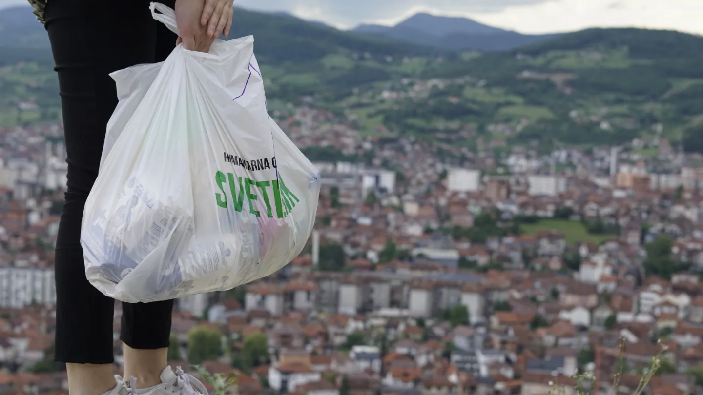 Mesečna podela namirnica u Novom Pazaru